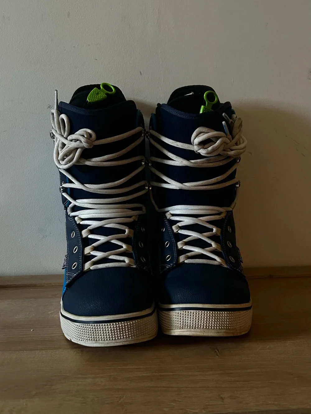 Men's Blue Snowboard Boots with White Laces